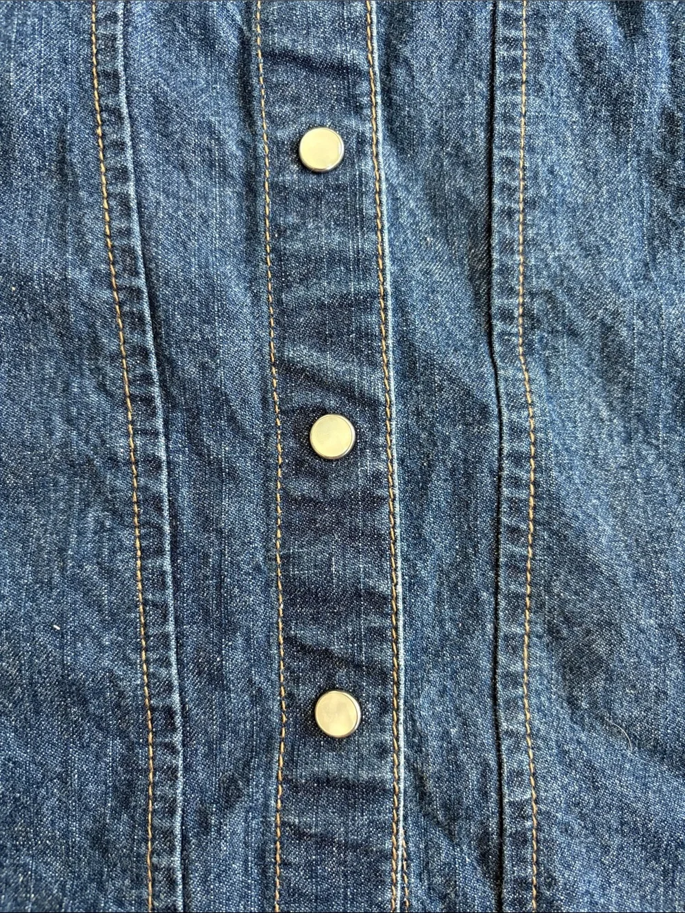 GAP girls’ dark denim Y2K denim button down dress, size 4. Like new condition